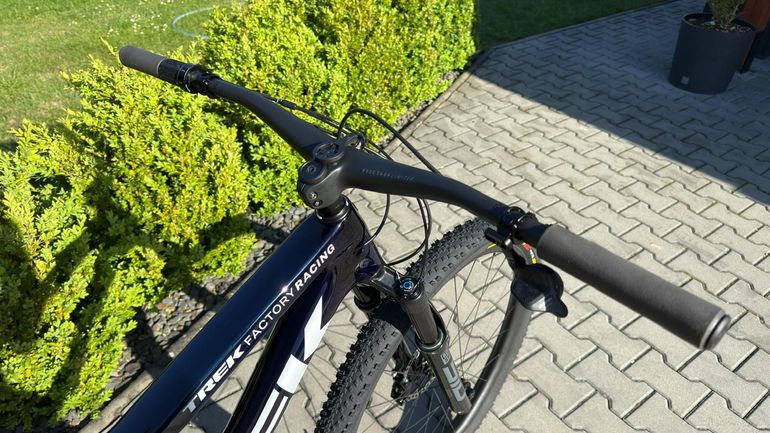 Used Trek Supercaliber SLR 9.8 X0 AXS T-Type Gen 2 2026 2026 Mountainbike, Blue, 29 — image 12 of 14