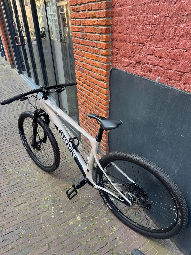Used Ghost Lector SF 2022 2022 Mountainbike, White, 29 — image 4 of 24