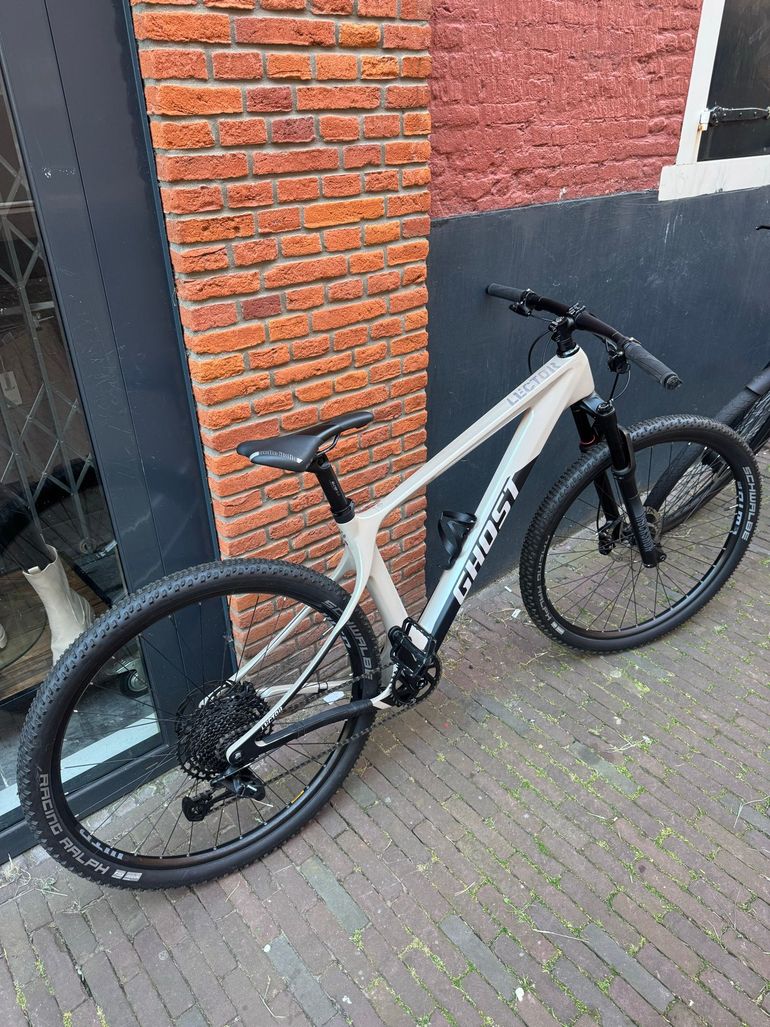 Used Ghost Lector SF 2022 2022 Mountainbike, White, 29 — image 1 of 24