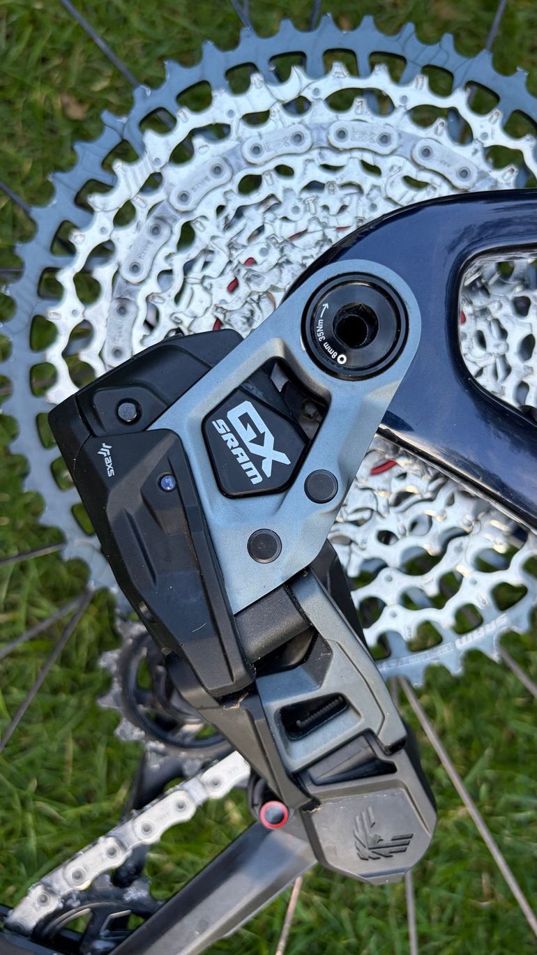 Used Trek Supercaliber SRAM GX Eagle AXS (T-Type) 2023 Mountainbike — image 33 of 35