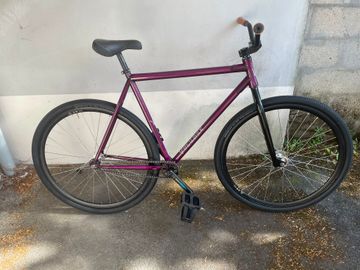 Volume Thrasher V2 2024 Urban usato, Viola — immagine 1 di 10