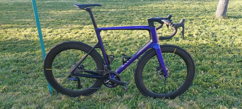 Used Van rysel FCR Ultégra Di2 Violet 2025 Road & Gravel, Purple — image 4 of 5