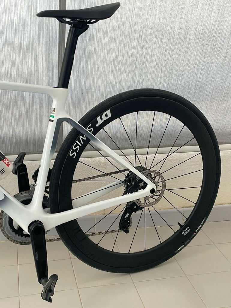 Used Colnago V4RS SRAM Rival eTap AXS 2024 Road & Gravel, White — image 2 of 3