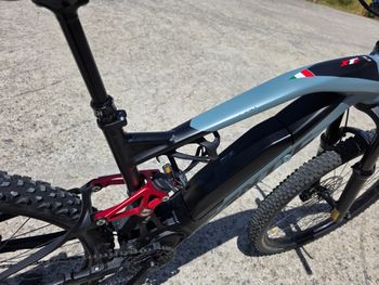 Used Fantic XTF 1.5 Y 2025 2025 Mountainbike, Light Gray, 29 — image 6 of 7