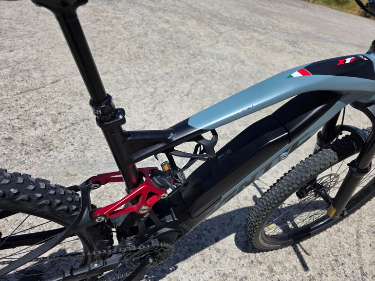 Used Fantic XTF 1.5 Y 2025 2025 Mountainbike, Light Gray, 29 — image 6 of 7