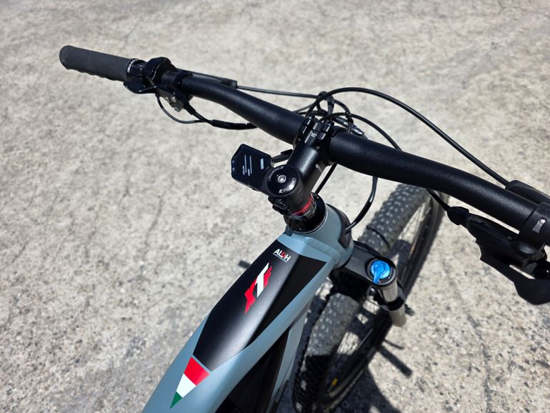 Used Fantic XTF 1.5 Y 2025 2025 Mountainbike, Light Gray, 29 — image 3 of 7