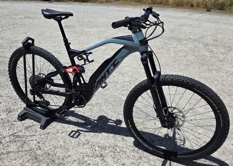 Used Fantic XTF 1.5 Y 2025 2025 Mountainbike, Light Gray, 29 — image 1 of 7