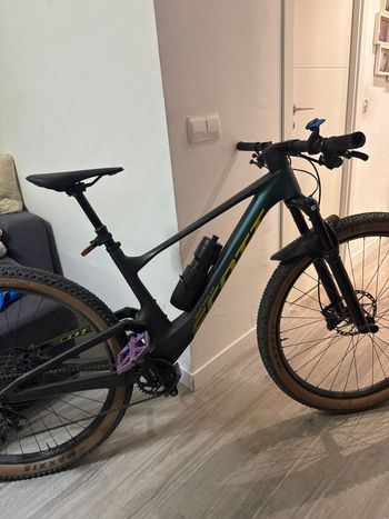 Used Scott Spark RC Comp 2024 2024 Mountainbike, Black, 29 — image 2 of 5