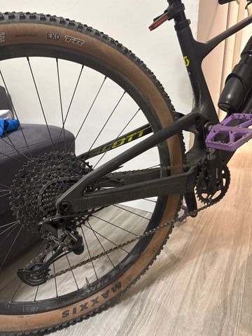 Used Scott Spark RC Comp 2024 2024 Mountainbike, Black, 29 — image 3 of 5
