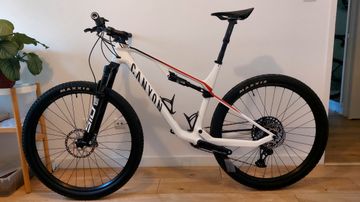 Canyon LUX SRAM GX Eagle 2021 Mountainbike usato, Bianco — immagine 2 di 24