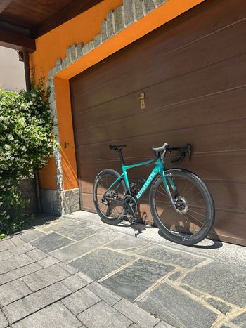 Used Bianchi Specialissima PRO Ultegra Di2 2025 2025 Road & Gravel, Green — image 4 of 14