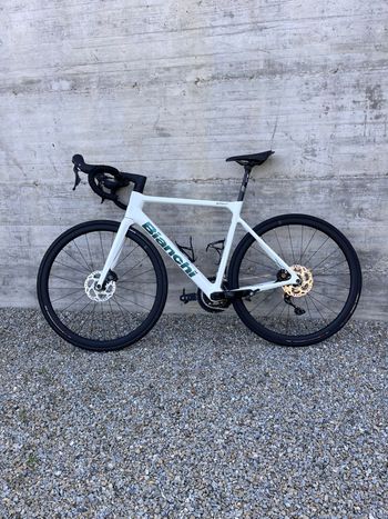 Used Bianchi Sprint 105 2024 2024 Road & Gravel — image 2 of 18