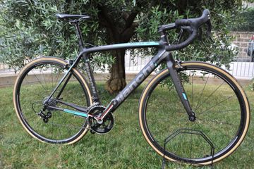 Used Bianchi Sempre pro Campagnolo Veloce 2018 Road & Gravel, Black — image 1 of 11