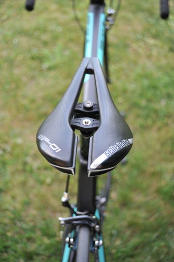 Used Bianchi Sempre pro Campagnolo Veloce 2018 Road & Gravel, Black — image 11 of 11