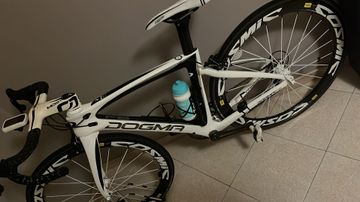 Pinarello Dogma 65.1 Think 2 Frameset 2014 Road & Gravel usato, Bianco — immagine 2 di 3