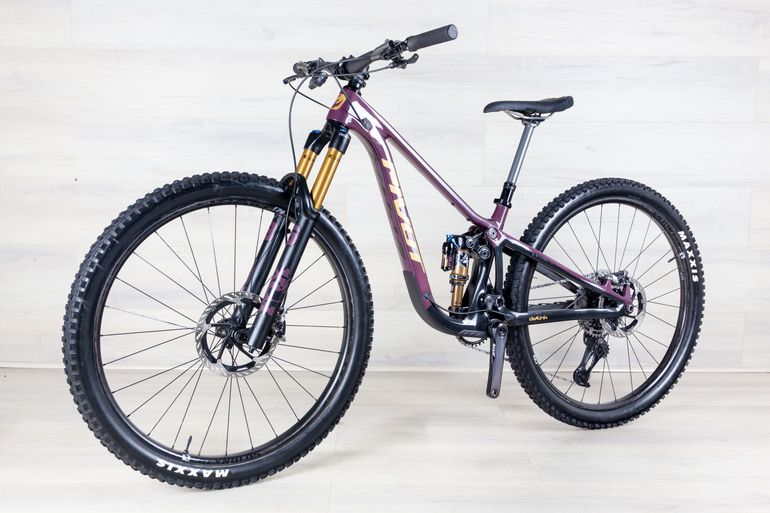 Used Pivot Trailcat LT Team 2025 Mountainbike, Purple — image 6 of 19