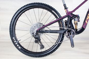 Used Pivot Trailcat LT Team 2025 Mountainbike, Purple — image 3 of 19
