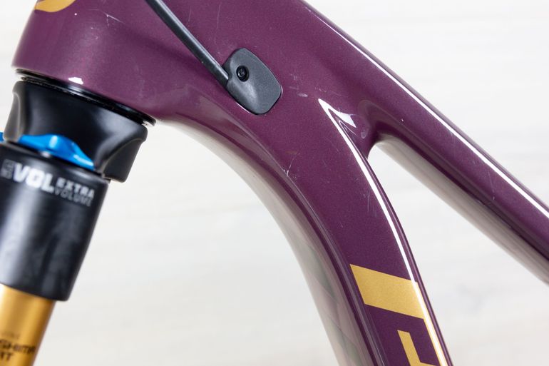 Used Pivot Trailcat LT Team 2025 Mountainbike, Purple — image 19 of 19