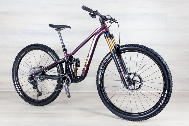 Used Pivot Trailcat LT Team 2025 Mountainbike, Purple — image 5 of 19