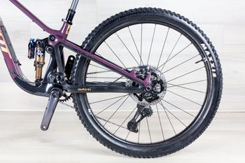 Used Pivot Trailcat LT Team 2025 Mountainbike, Purple — image 12 of 19
