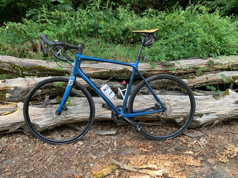 Used Scott Addict 20 disc 2020 2020 Road & Gravel, Blue — image 1 of 3