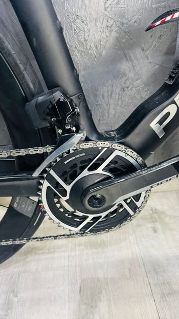 Used Pinarello DOGMA F RED ETAP AXS Disc 2024 2024 Road & Gravel, Light Gray — image 5 of 9