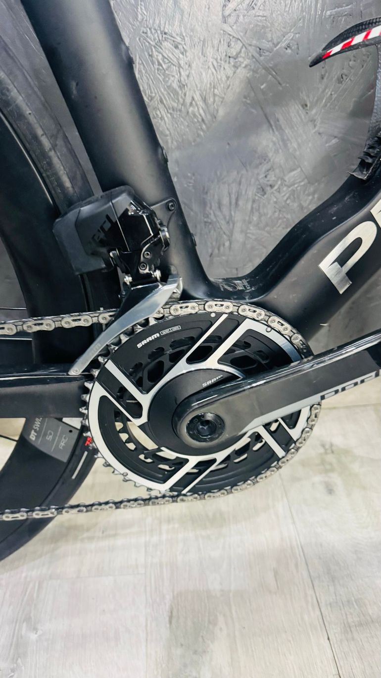 Used Pinarello DOGMA F RED ETAP AXS Disc 2024 2024 Road & Gravel, Light Gray — image 5 of 9