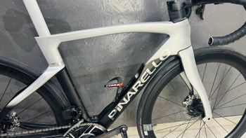 Used Pinarello DOGMA F RED ETAP AXS Disc 2024 2024 Road & Gravel, Light Gray — image 3 of 9