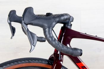 Used Giant Revolt Advanced Pro 0 2022 Road & Gravel, Red — image 17 of 17