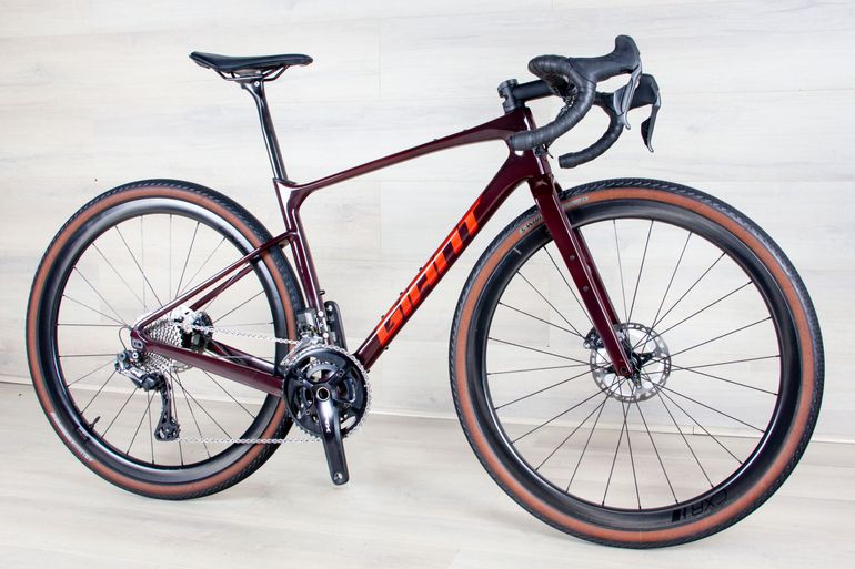 Used Giant Revolt Advanced Pro 0 2022 Road & Gravel, Red — image 5 of 17