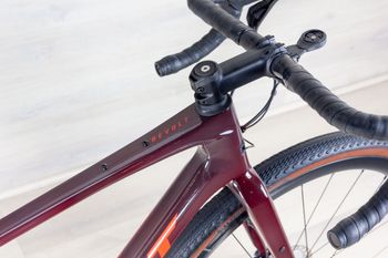 Used Giant Revolt Advanced Pro 0 2022 Road & Gravel, Red — image 9 of 17