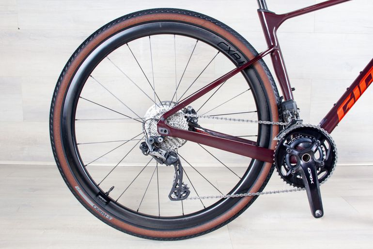 Used Giant Revolt Advanced Pro 0 2022 Road & Gravel, Red — image 3 of 17