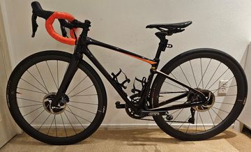Used Specialized Custom 2023 Road & Gravel, Black — image 1 of 7