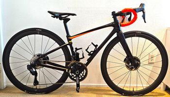 Used Specialized Custom 2023 Road & Gravel, Black — image 2 of 7