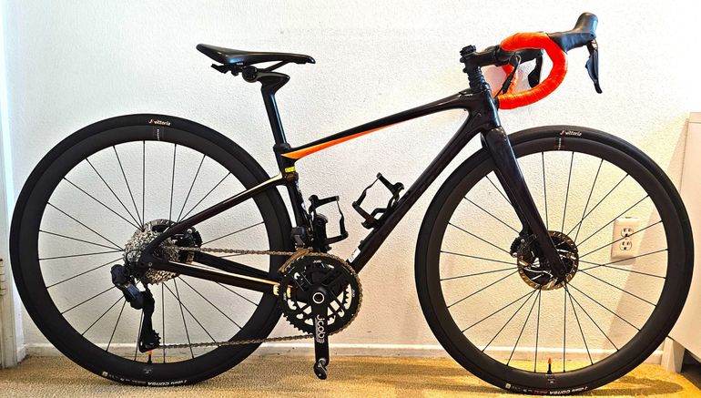 Used Specialized Custom 2023 Road & Gravel, Black — image 2 of 7