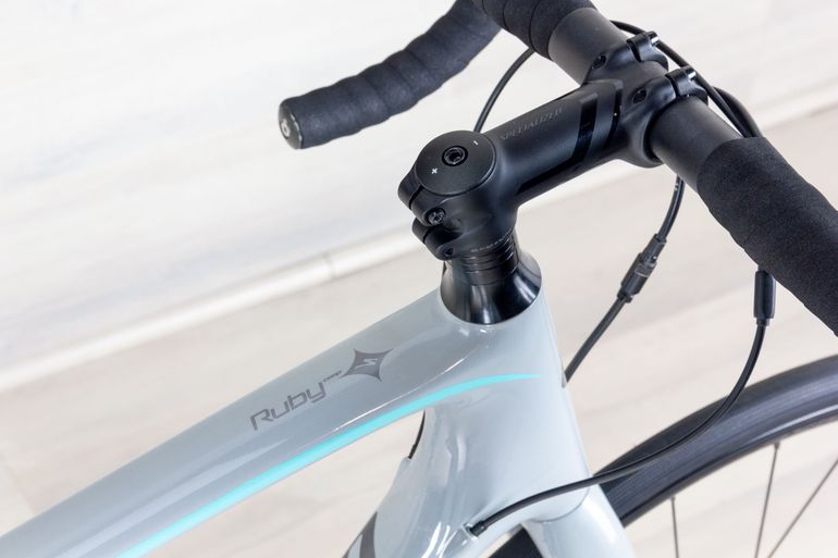 Used Specialized Ruby 2017 Road & Gravel, Light Gray — image 9 of 18