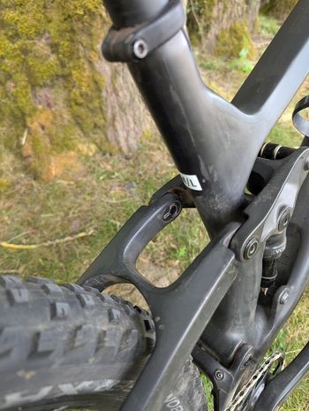 Used Trek Fuel EX 9.7 Gen 5 2023 2023 Mountainbike, Black, 29 — image 3 of 10