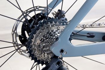 Used Trek Madone SL 7 Gen 6 2022 Road & Gravel, Light Gray,  — image 18 of 19