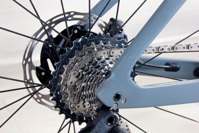 Used Trek Madone SL 7 Gen 6 2022 Road & Gravel, Light Gray,  — image 18 of 19