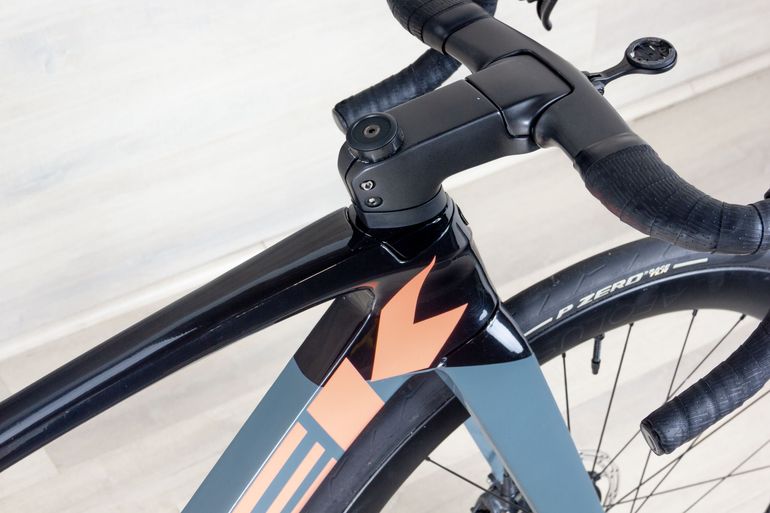 Used Trek Madone SL 7 Gen 6 2022 Road & Gravel, Light Gray,  — image 9 of 19