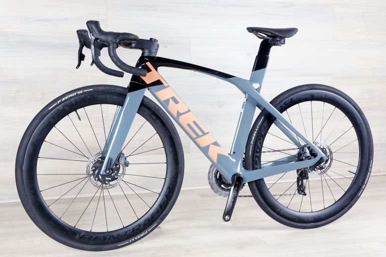 Used Trek Madone SL 7 Gen 6 2022 Road & Gravel, Light Gray,  — image 6 of 19