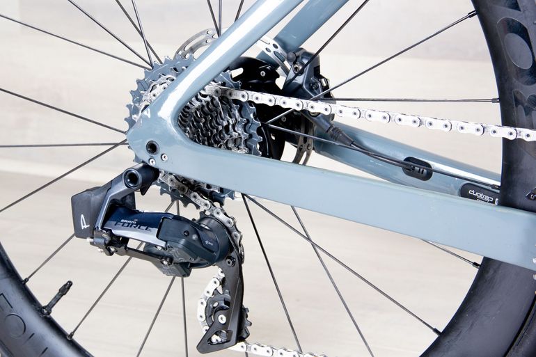 Used Trek Madone SL 7 Gen 6 2022 Road & Gravel, Light Gray,  — image 8 of 19