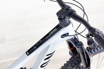 Used Canyon Spectral CF 8 2024 Mountainbike, Light Gray,  — image 9 of 17