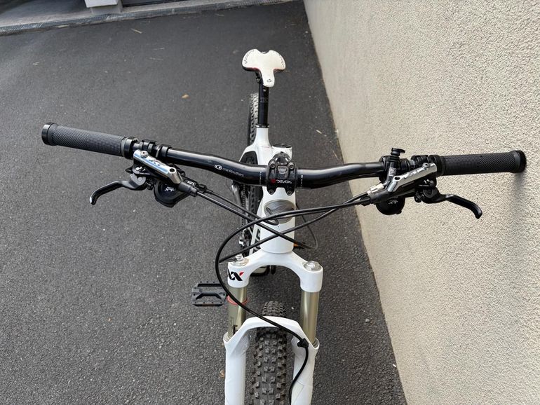 Used Niner Niner Custom Shimano Deore XT 2014 Mountainbike, White, 29 — image 7 of 11