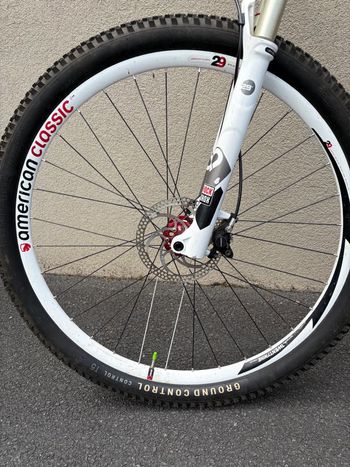 Used Niner Niner Custom Shimano Deore XT 2014 Mountainbike, White, 29 — image 10 of 11