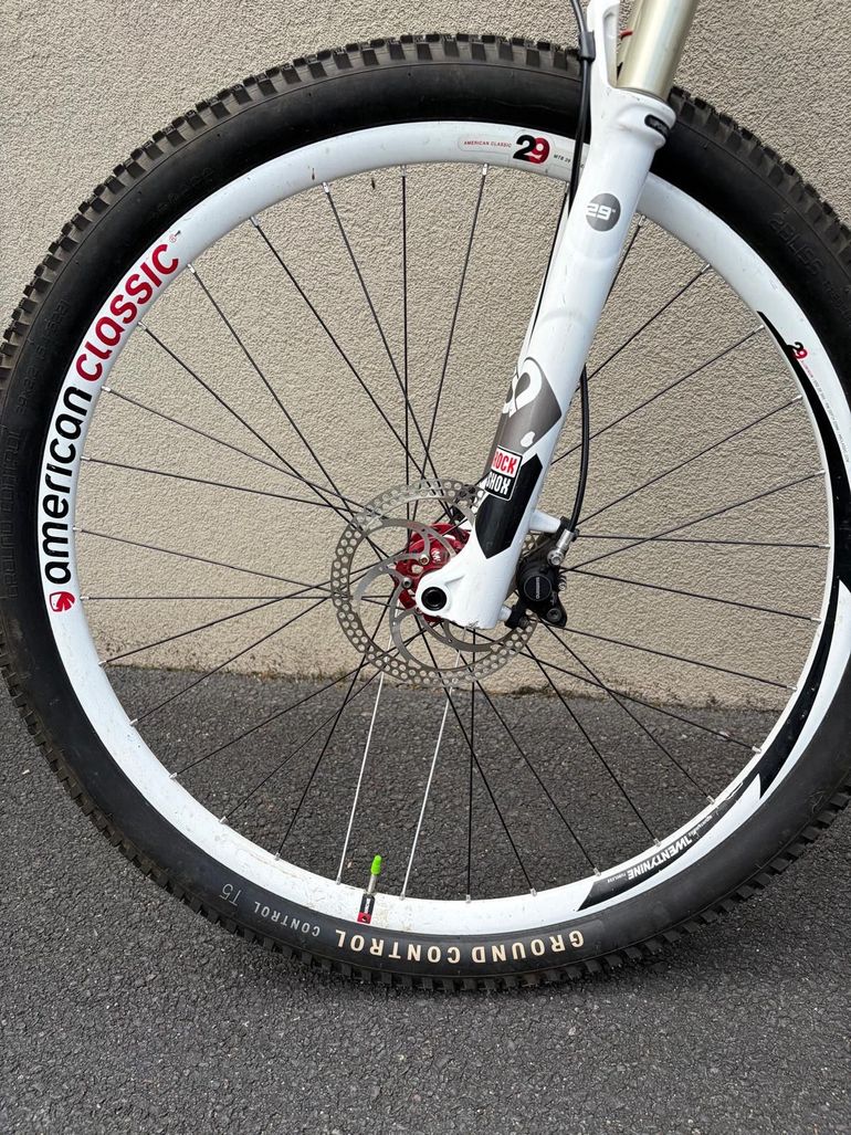 Used Niner Niner Custom Shimano Deore XT 2014 Mountainbike, White, 29 — image 10 of 11