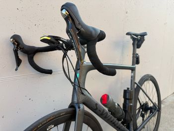 Tweedehands Specialized Tarmac SL6 Disc Comp - Ultegra Di2 2020 2020 Road & Gravel — afbeelding 3 van 10