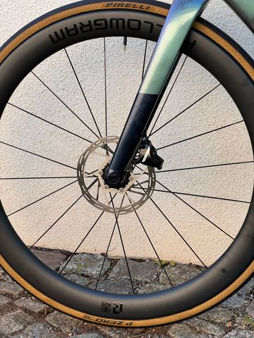 Used Cannondale SuperSix EVO SRAM Force eTap AXS 2023 Road & Gravel, Light Gray — image 6 of 8