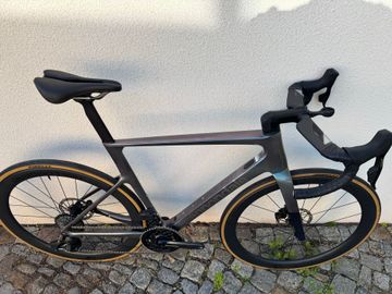 Used Cannondale SuperSix EVO SRAM Force eTap AXS 2023 Road & Gravel, Light Gray — image 4 of 8