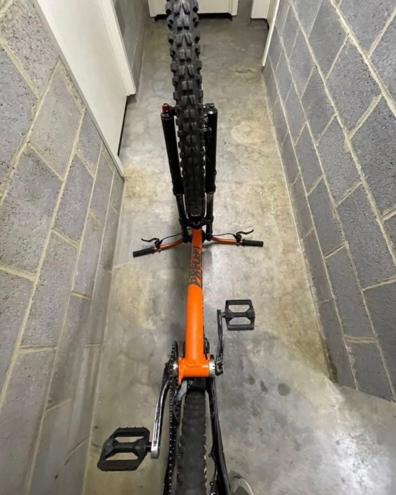 Used Kona Spank 2023 Mountainbike, Orange,  — image 4 of 7